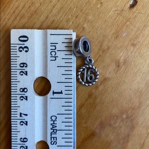 Pandora 16 charm